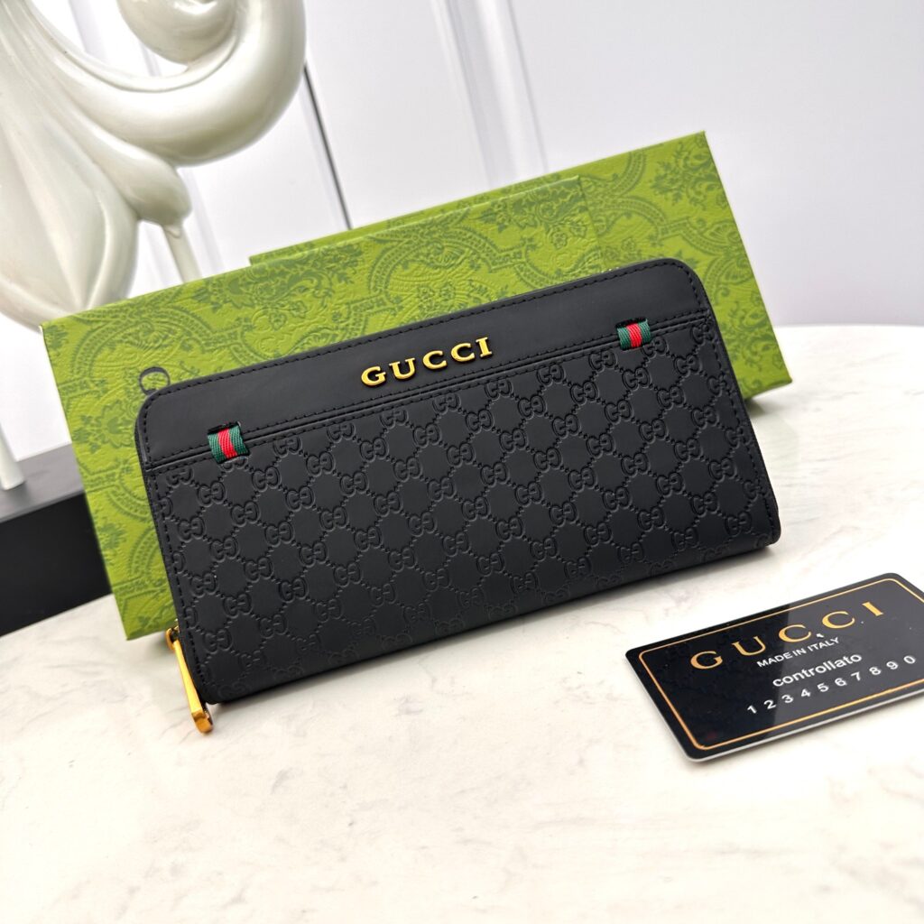 グッチ「Gucci」シグネチャー レザー ウェブ ジップアラウンドウォレット