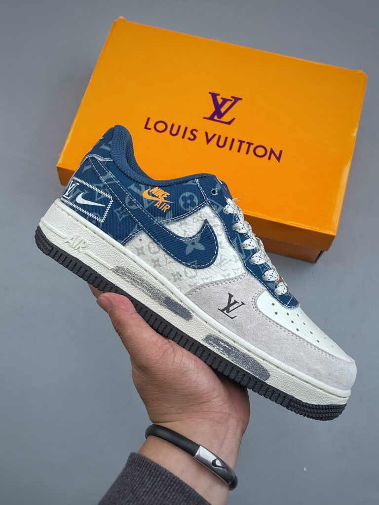 ナイキ エア フォース 1 トレンドスニーカー「LV 限定コラボモデル」