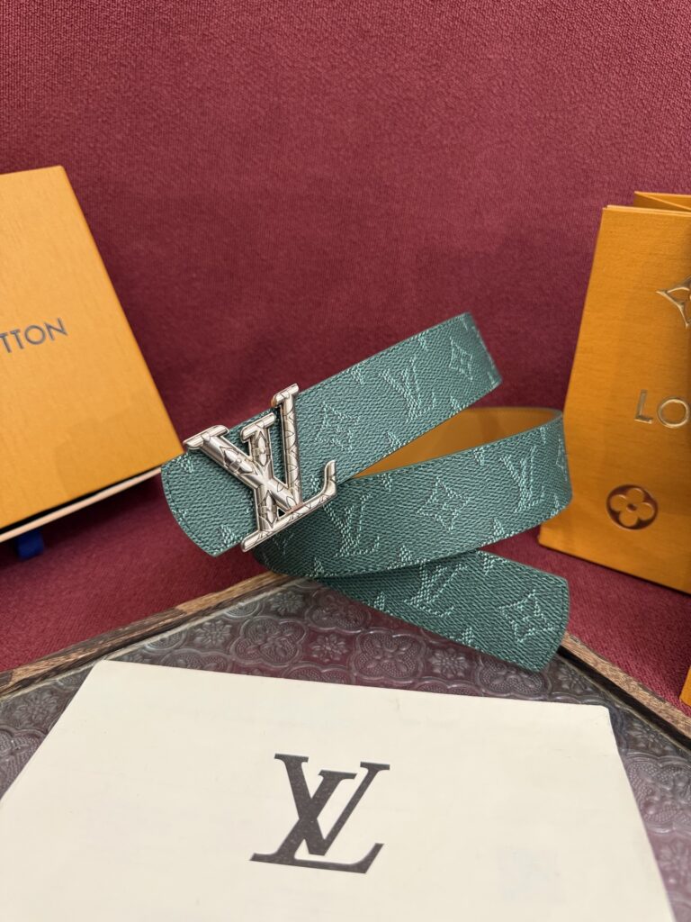 【日本未入荷】ルイヴィトン LV Dimension 両面使いベルト 40mm(全長約 100cm)