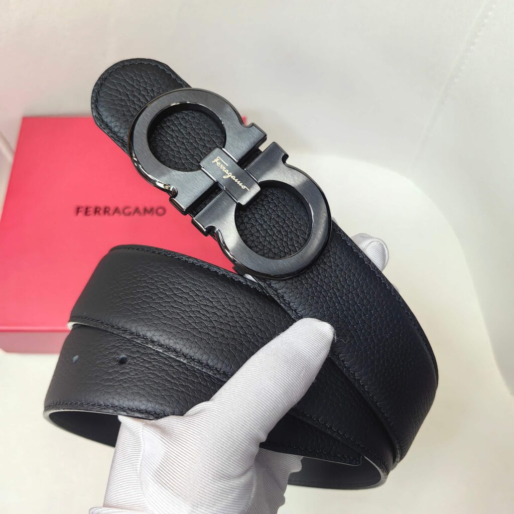 【新規倉庫入り】Salvatore Ferragamo 職人仕上げ高級ベルト「全長約 100cm」