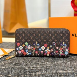 ルイ・ヴィトン「LV x TM」ジッピー・ウォレット