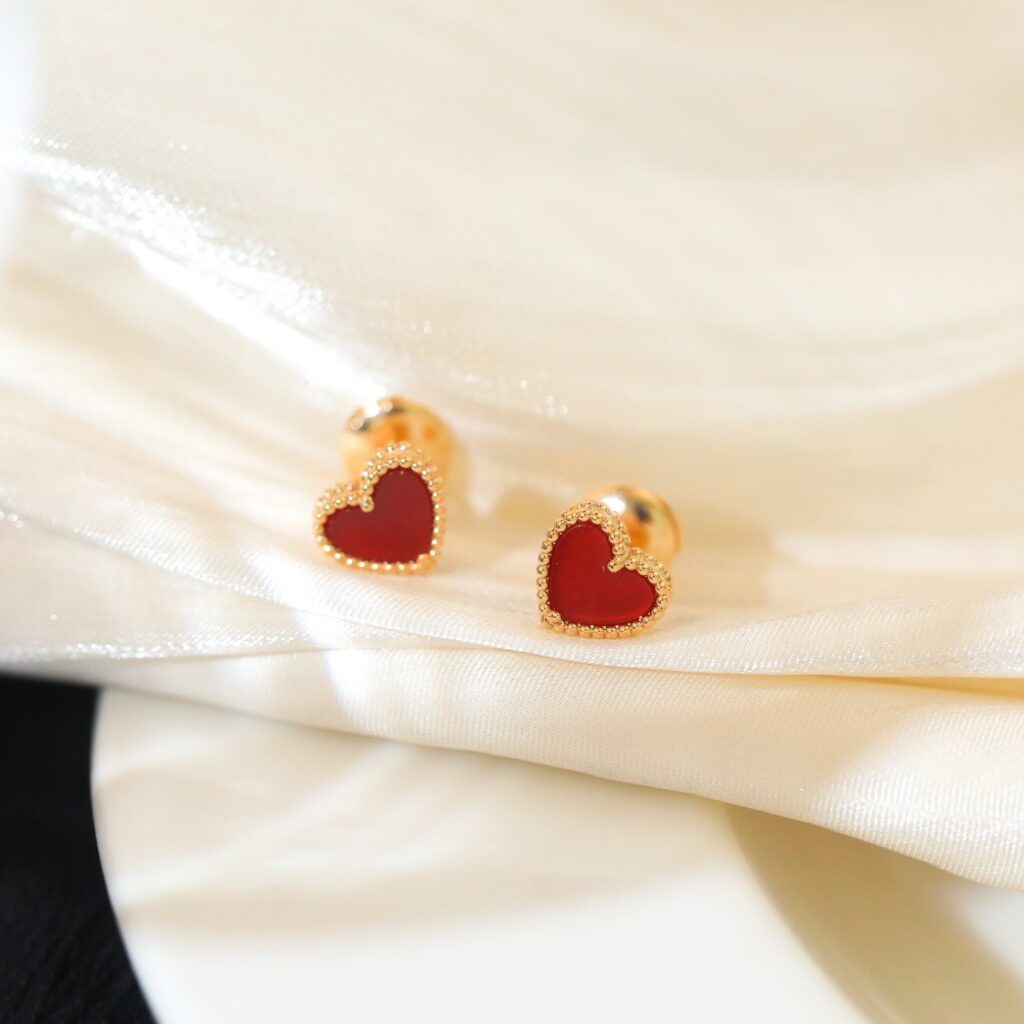 ヴァン クリーフ&アーペル「Van Cleef & Arpels」Sweet Alhambra ハート ピアス