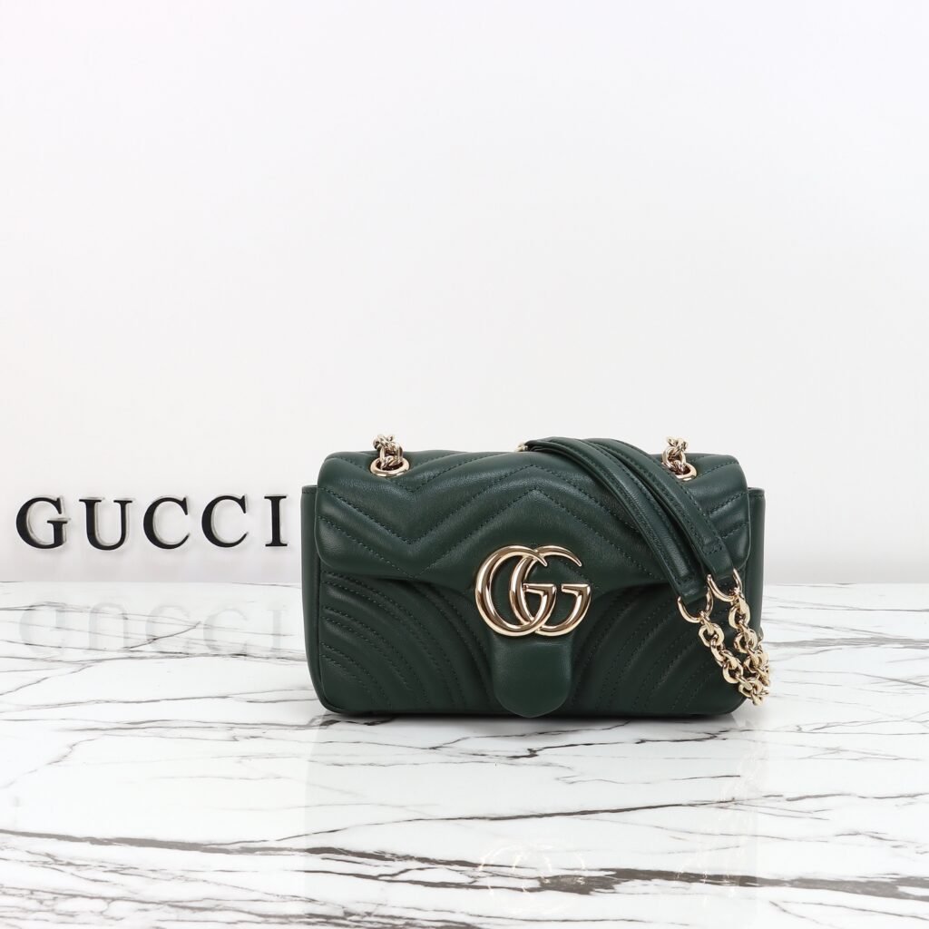 グッチ〔GGマーモント〕スモール ショルダーバッグ「GG Marmont Bag」