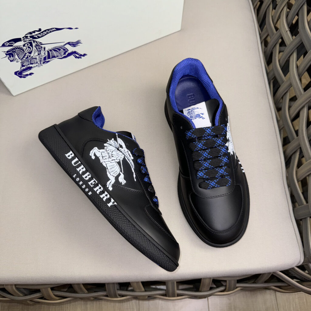 バーバリー チェック テラス スニーカー「Terrace Sneakers」