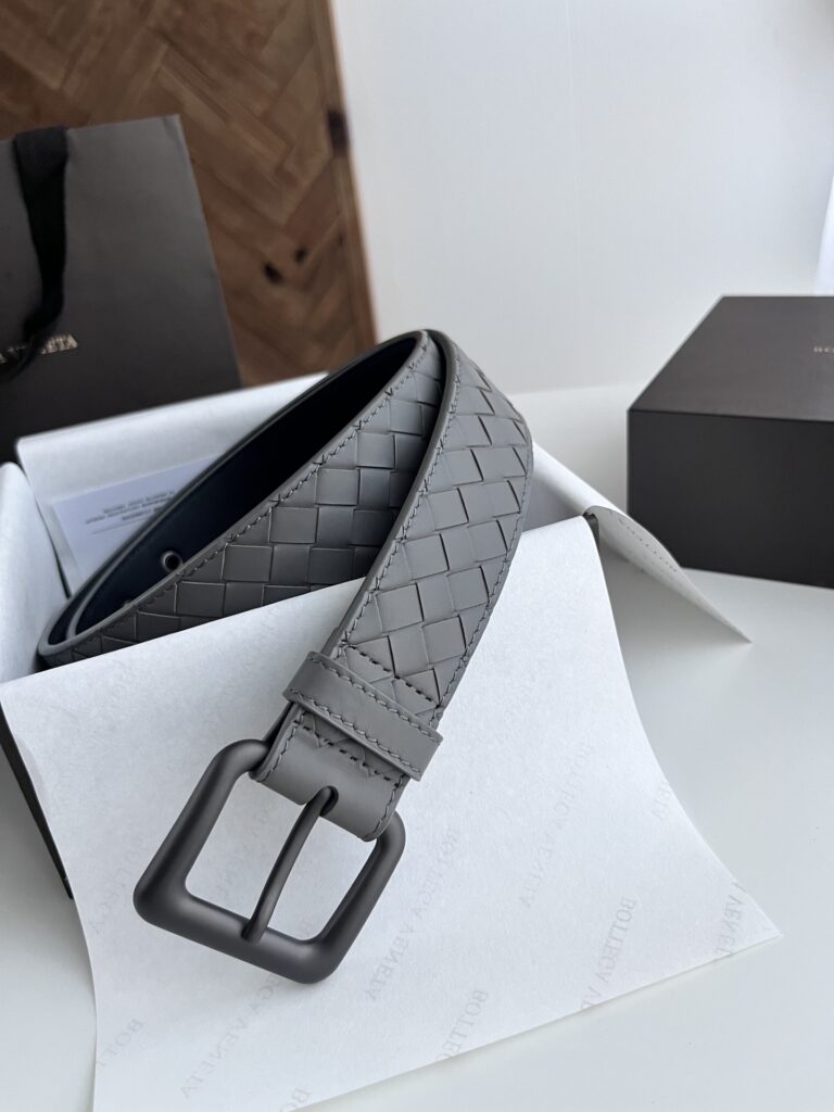 【ブランド品入庫】Bottega Veneta 上質素材ラグジュアリーベルト「全長約 100cm」