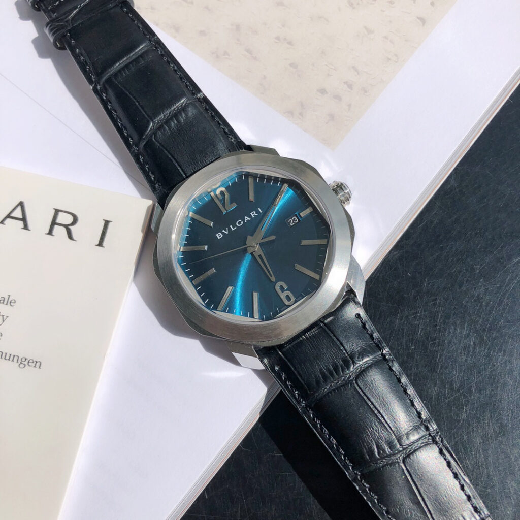 ブルガリ「Bvlgari」製ムーブメント＆イタリアンレザー 40MM