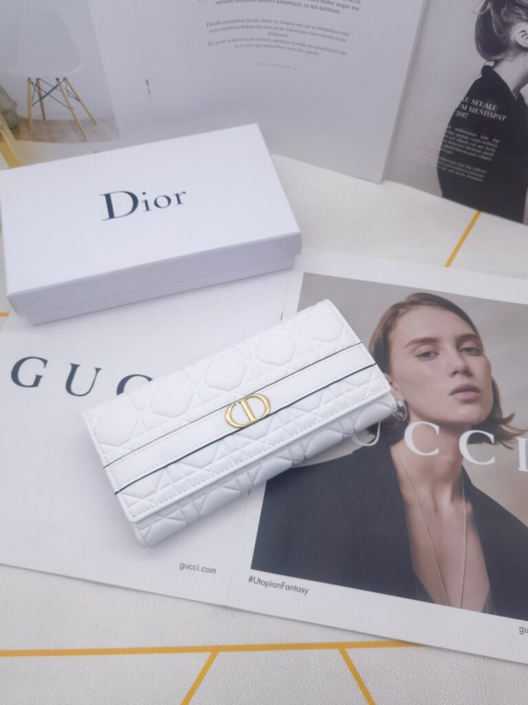 ディオール ロングウォレット オーキッド「Dior Caro」