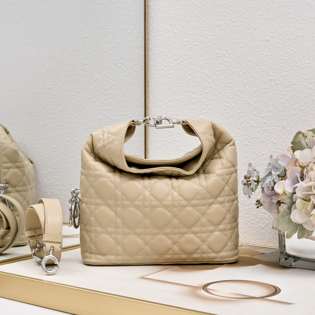 【大人気逸品】 ディオール ホーボー トートバッグ「Toujours Hobo」