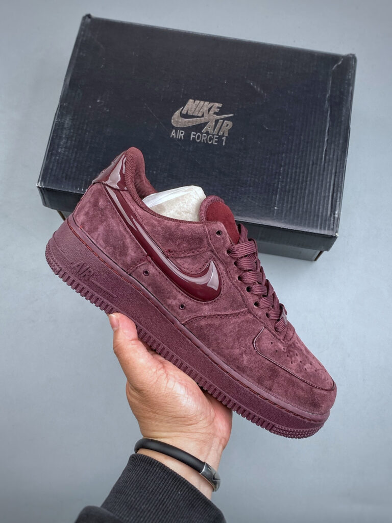 ナイキ エア フォース 1 トレンドスニーカー「Nike Air Force 1」