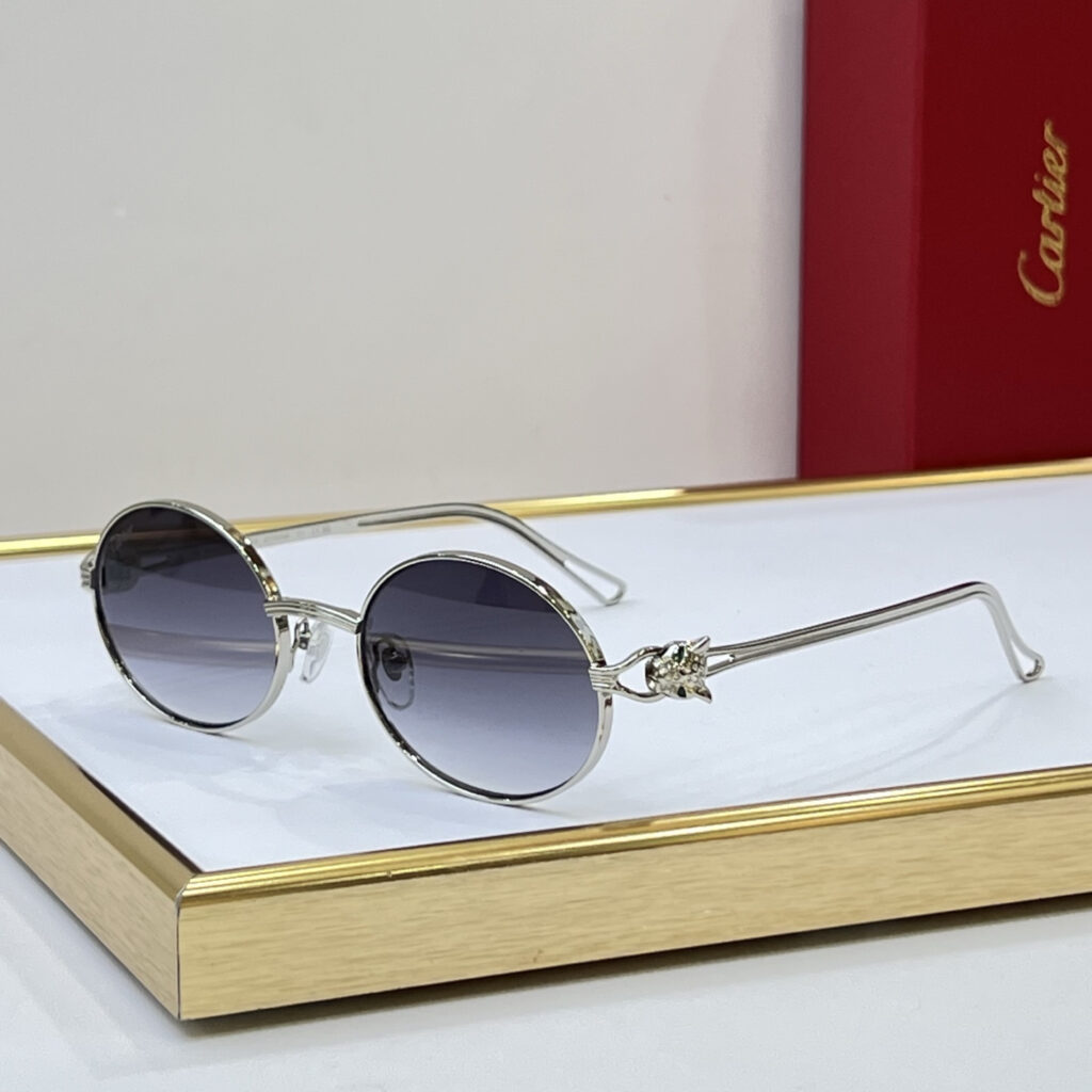 【高級品入庫】Cartier クラシカル貴族風サングラス「上質フレーム」