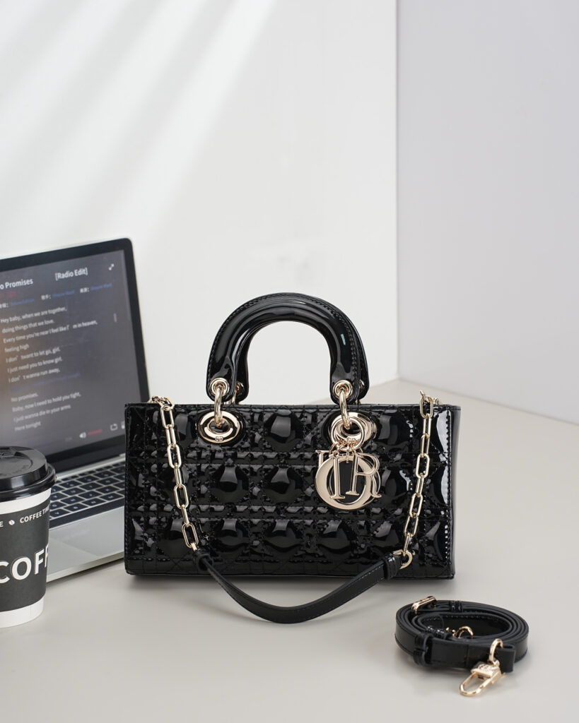 【入手困難品】ディオール レディ ディージョイ ハンドバッグ「Lady D‑Joy Bag」