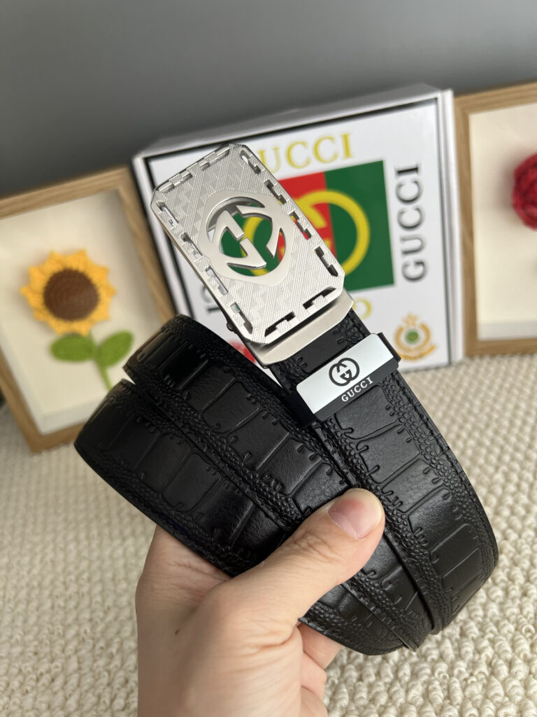 【在庫新登場】Gucci イタリアンテイストベルト「全長約 100cm」