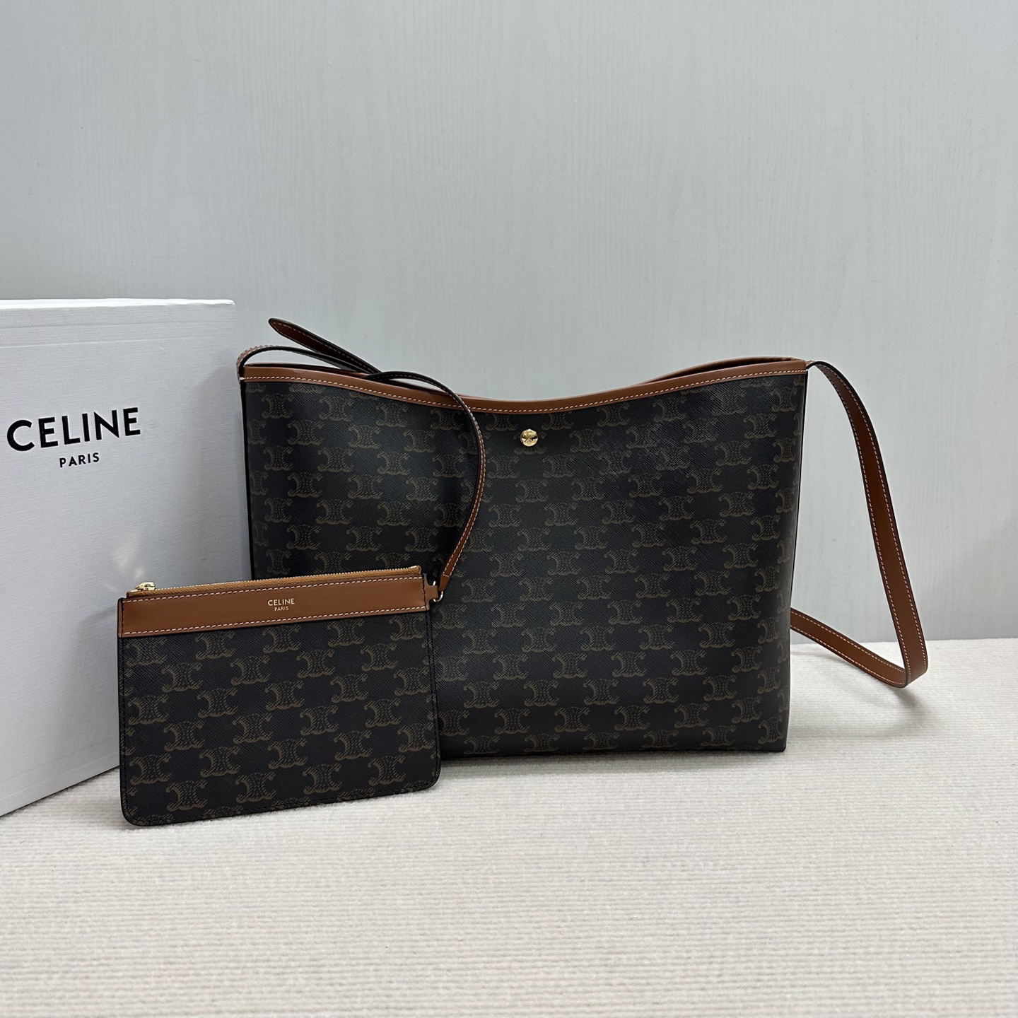 セリーヌ「Celine」SOFT SHOE TRIOMPHEバッグ