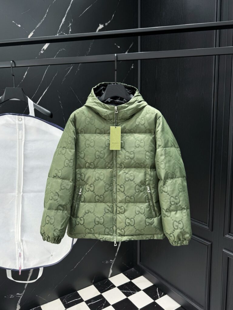 グッチ「Gucci」秋冬フード付きダウンジャケット
