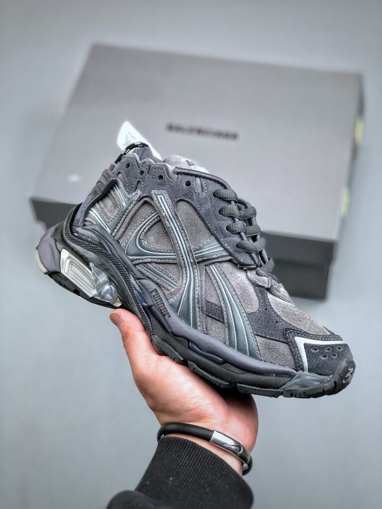 バレンシアガ ランナー スニーカー「Runner Sneaker」
