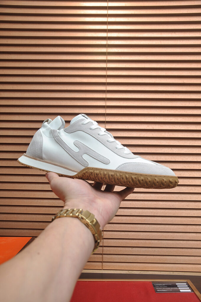 エルメス ジェットシリーズ カジュアルスニーカー「Jet sneaker」