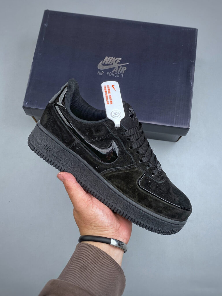 ナイキ エア フォース 1 トレンドスニーカー「Nike Air Force 1」