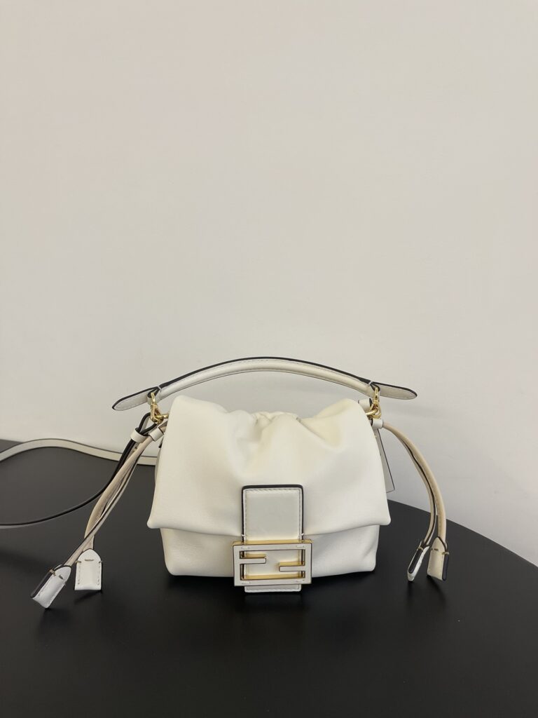 フェンディ「Fendi」ママバゲット ハンドバッグ
