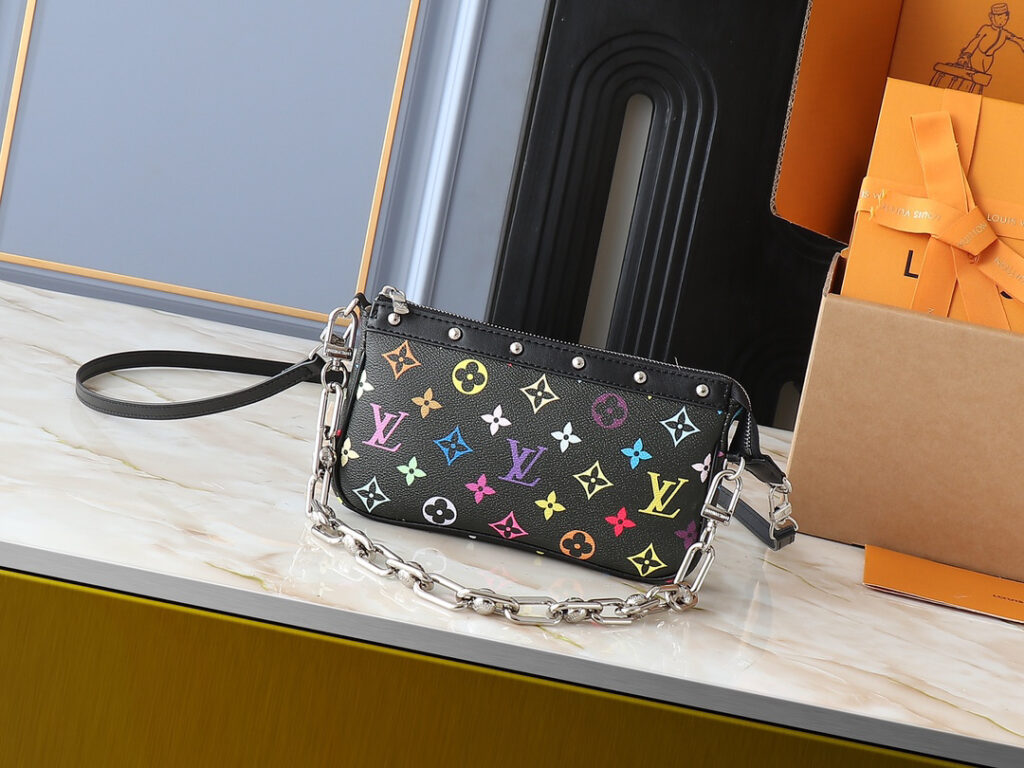 ルイ・ヴィトン LV x TM ポシェット・アクセソワール「Pochette Accessoires」