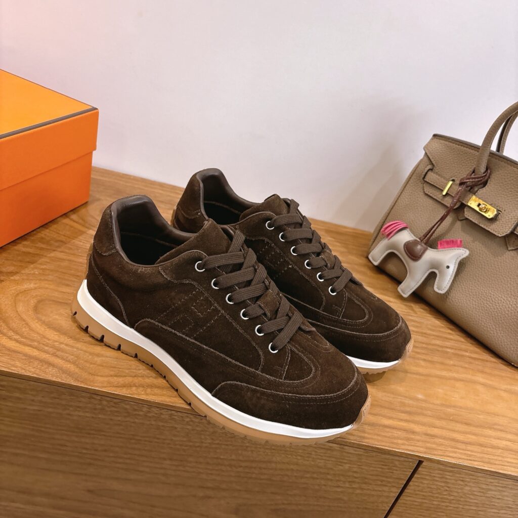 エルメス トレイルシリーズ カジュアルスニーカー「Trail sneaker」