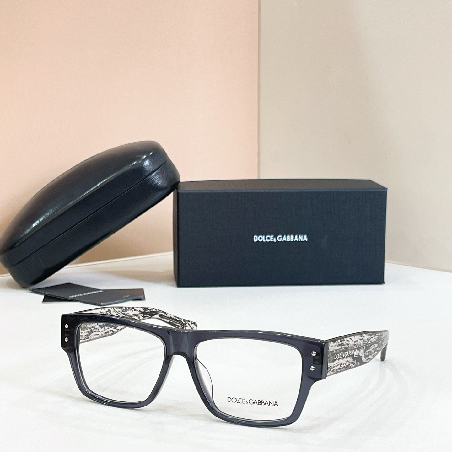 【希少入荷】D&G ドルチェアンドガッバーナ トレンドサングラス「カジュアル通勤用」