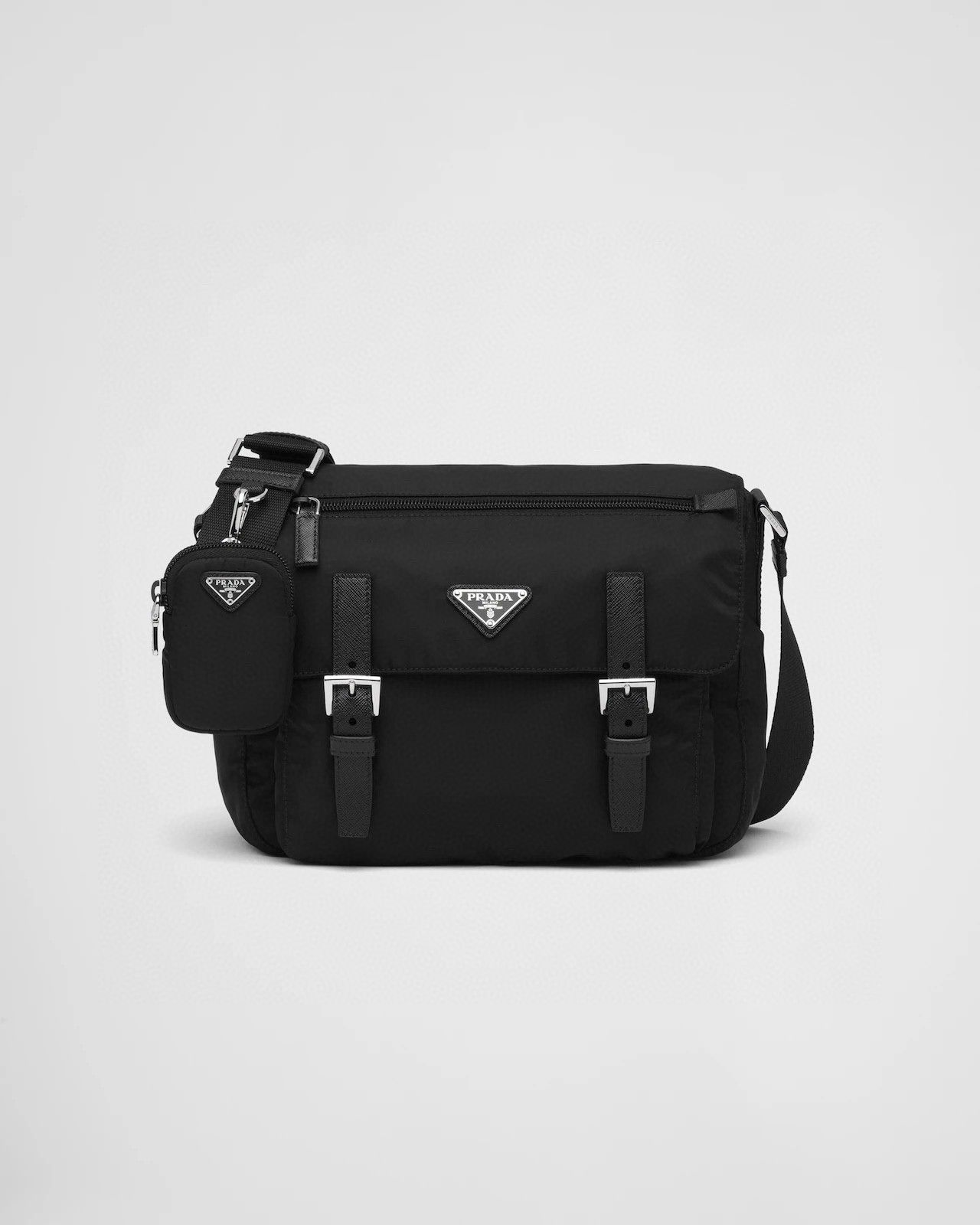 プラダ「Prada」サフィアーノ レザー メッセンジャーバッグ