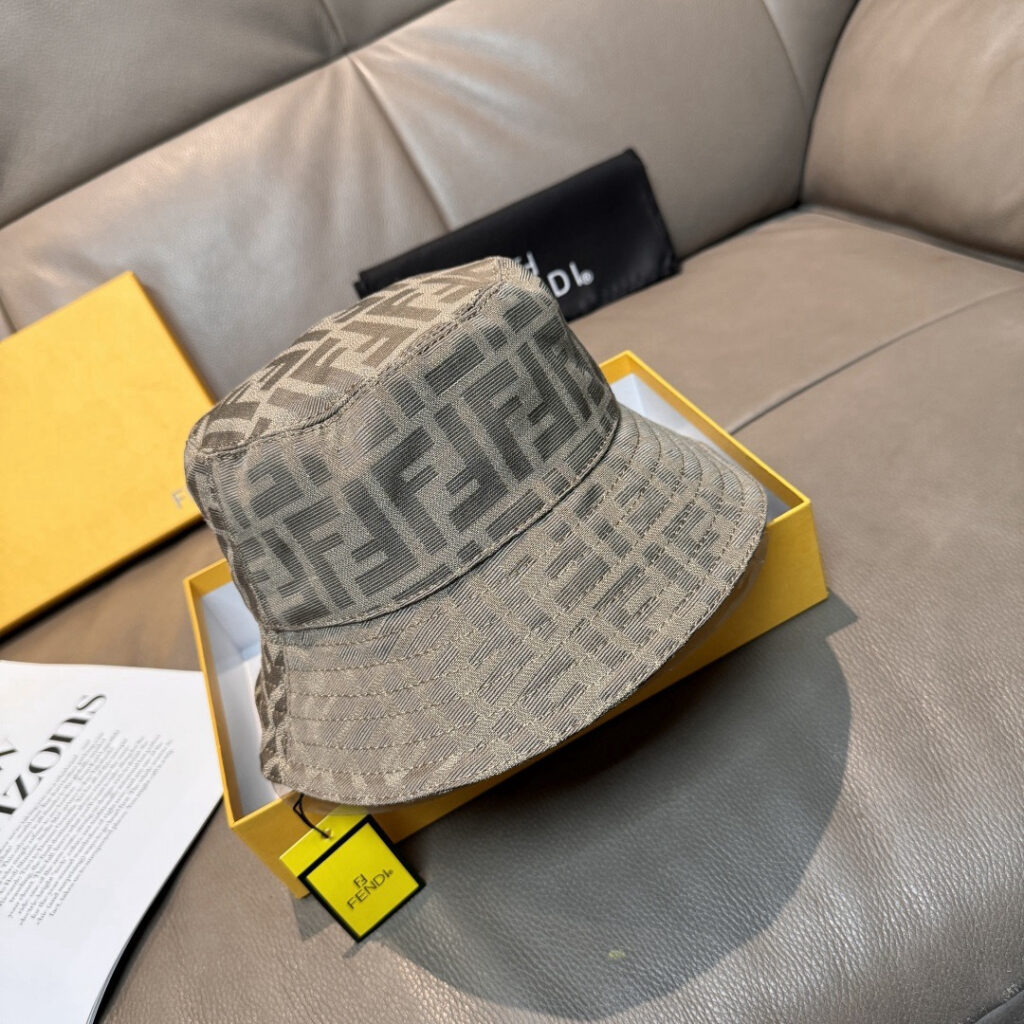フェンディ「Fendi」バケットハット 新作アクセサリー