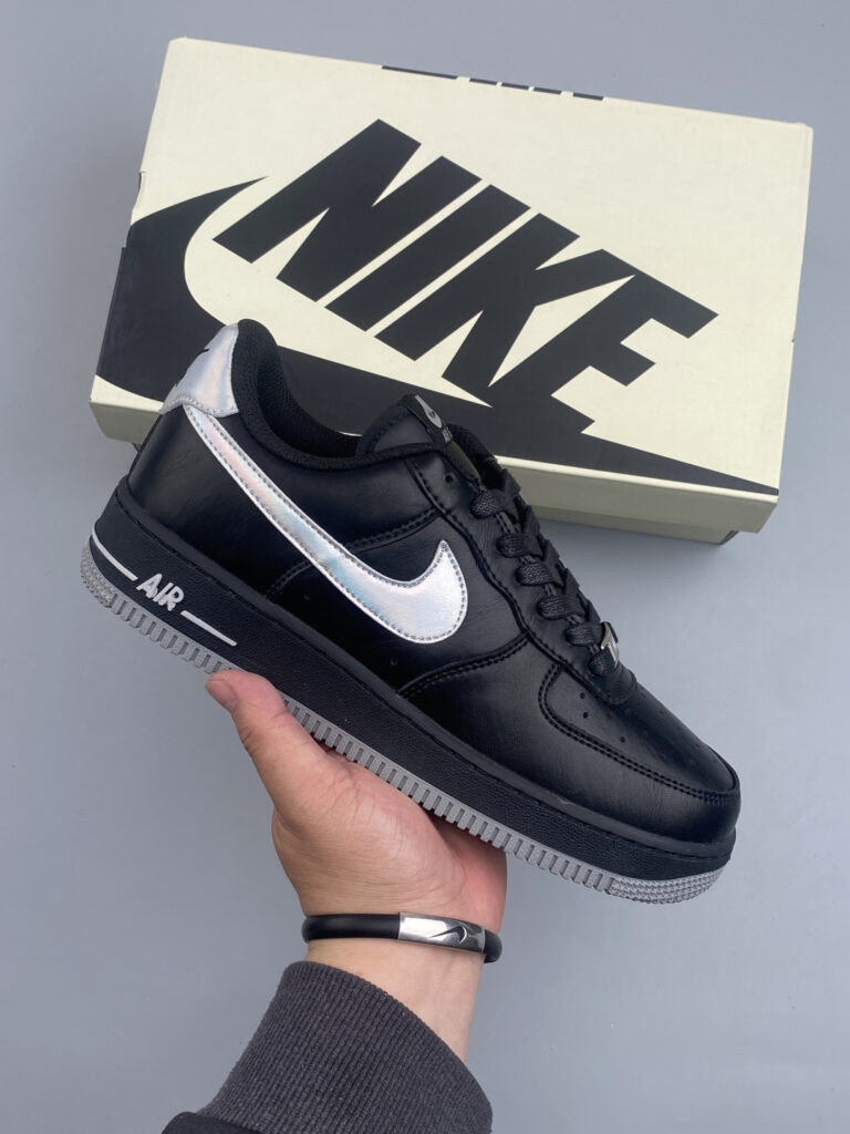 ナイキ エア フォース 1 トレンドスニーカー「Nike Air Force 1」