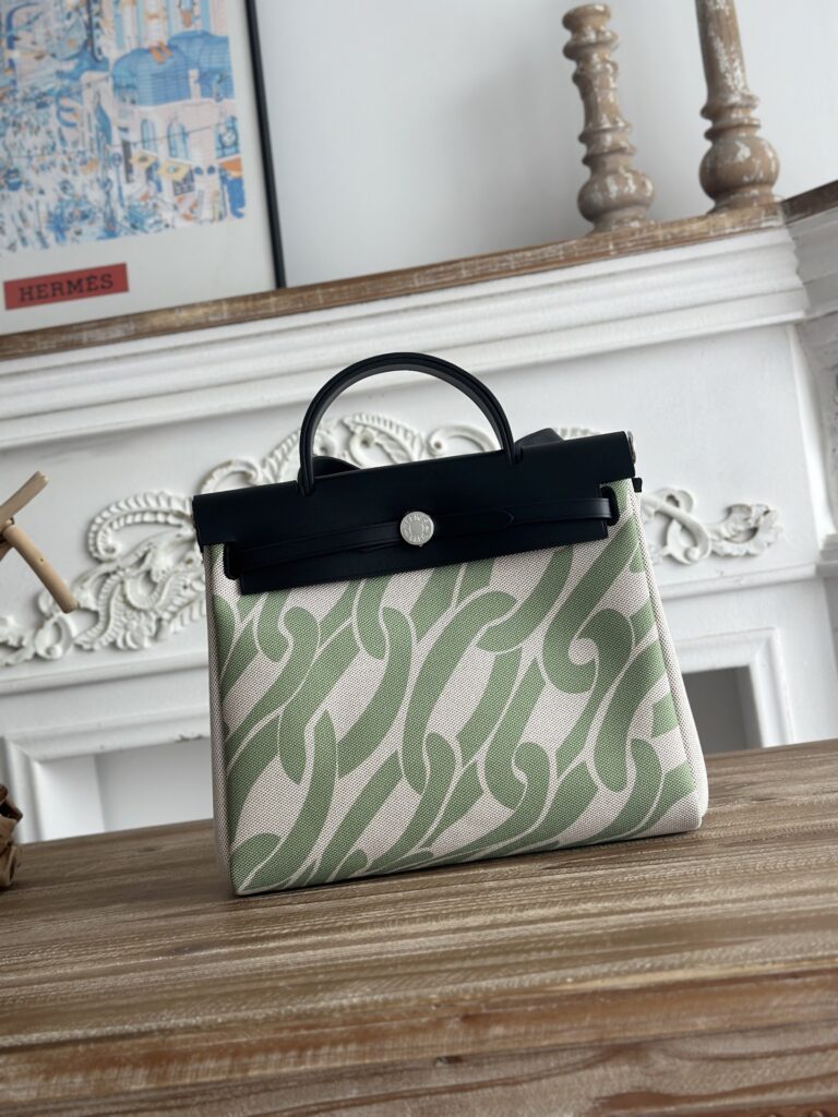 エルメス エルバッグ ジップ 31「Herbag Zip bag」