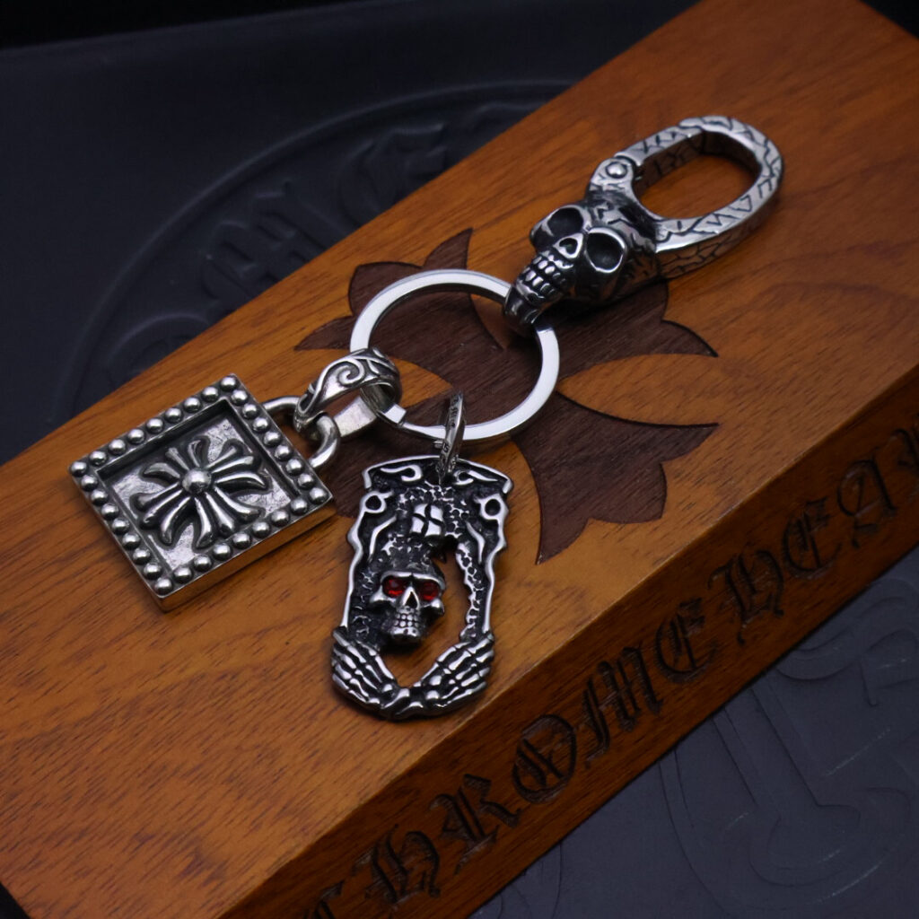 クロムハーツ「Chrome Hearts」キーホルダー＆バッグチャーム - トレンドシンボル