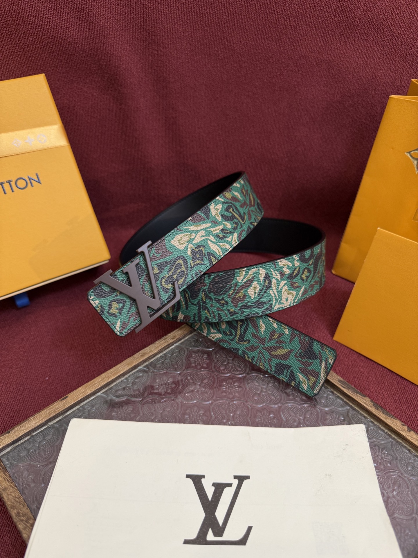 【日本未入荷】ルイヴィトン LV Dimension 両面使いベルト 40mm(全長約 100cm)