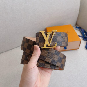 【新商品入荷】Louis Vuitton クラシックハイクオリティベルト「全長約 100cm」