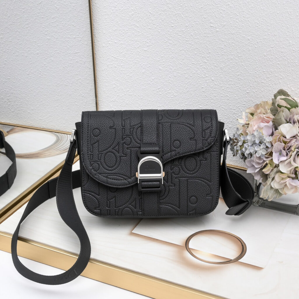 【大人気逸品】 ディオール サドル フラップメッセンジャー「Heritage」