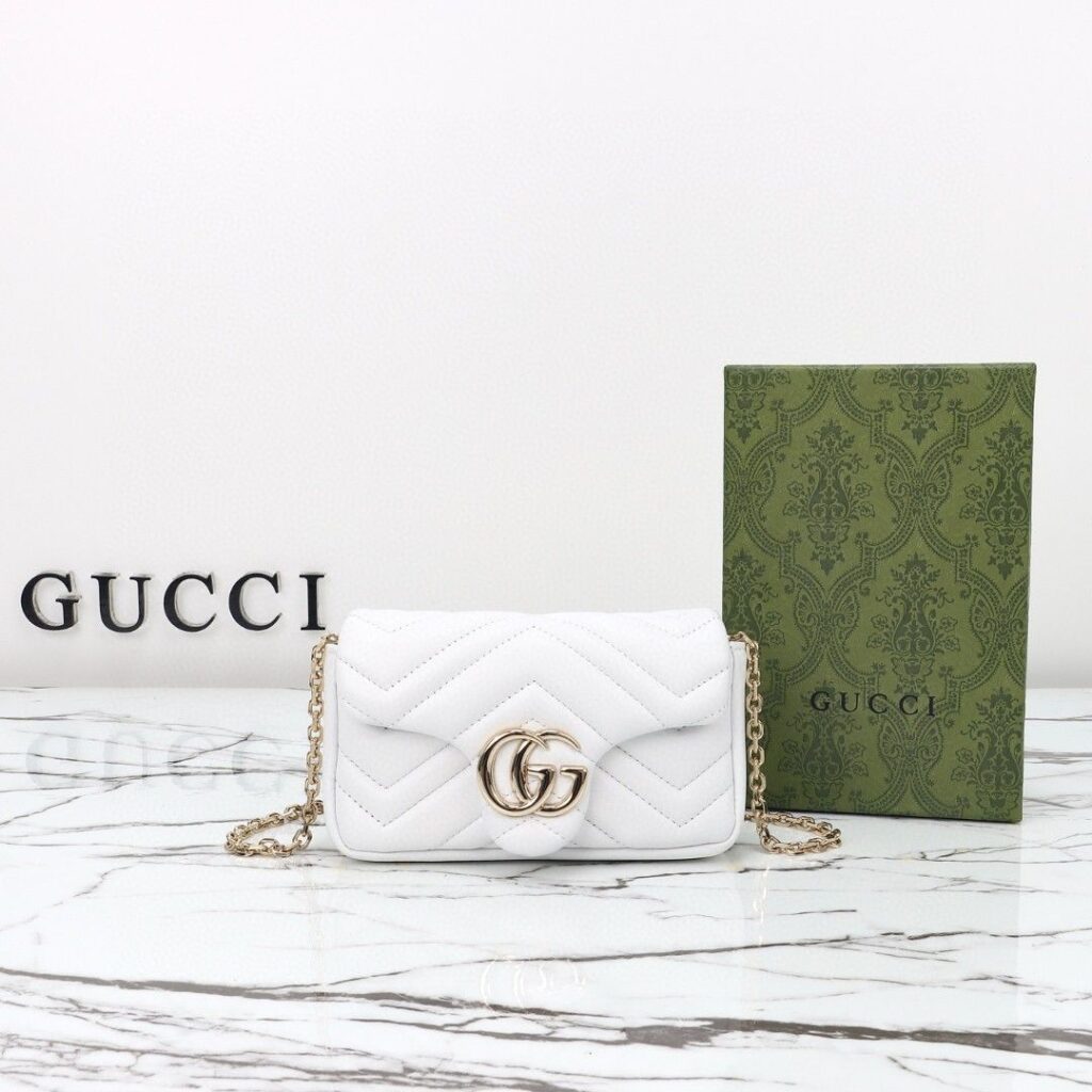 グッチ〔GGマーモント〕ミニ ショルダーバッグ「GG Marmont Bag」