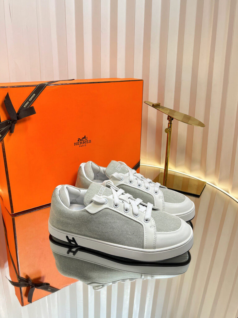 エルメス キッドシリーズ カジュアルスニーカー「Kid sneaker」