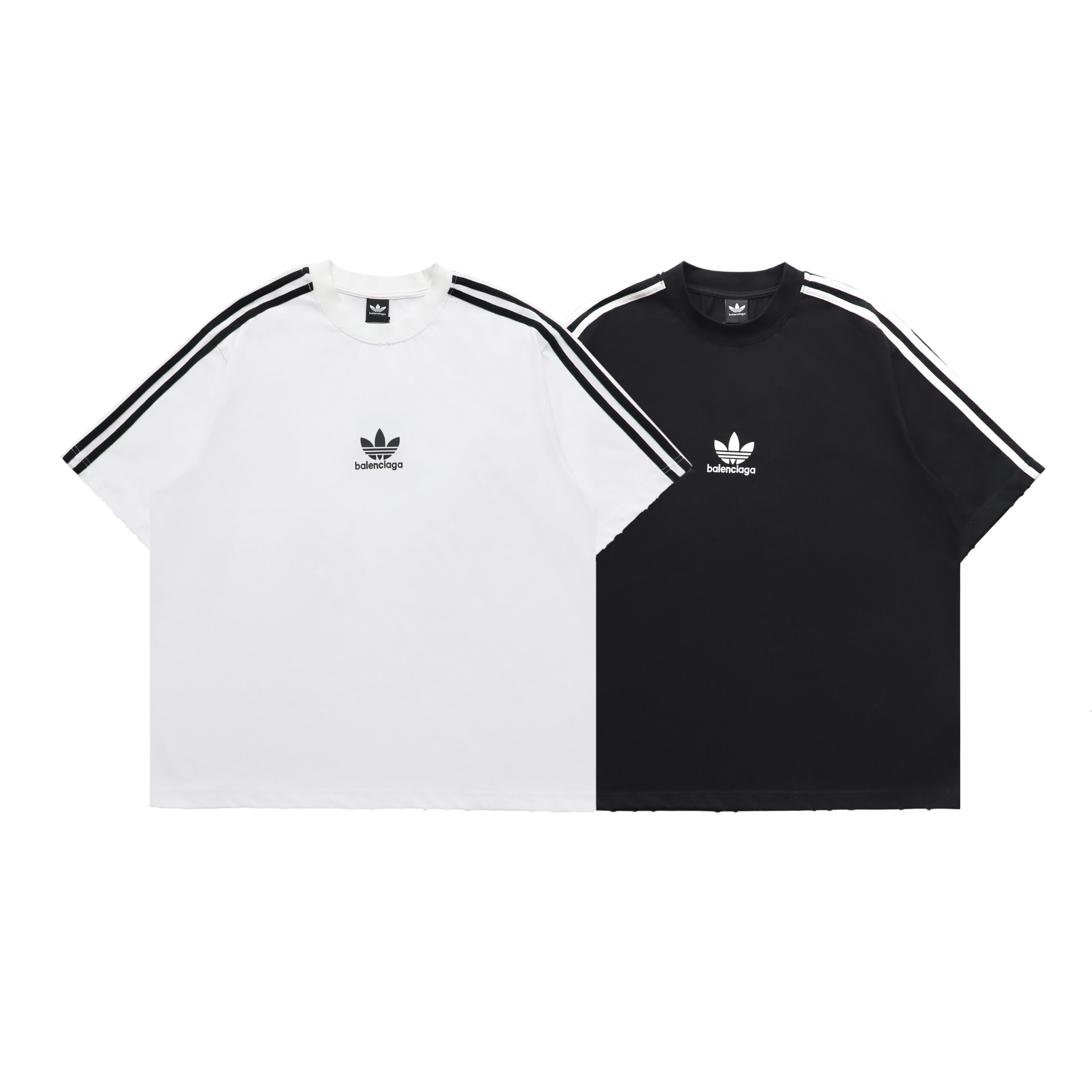バレンシアガ Balenciaga × adidas クラシックコラボレーション ヴィンテージロゴクルーネックTシャツ