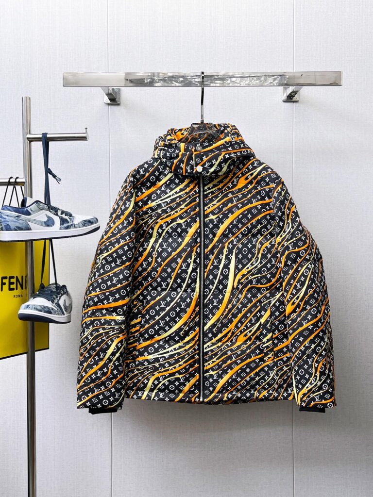ルイ・ヴィトン「Louis Vuitton」‌冬用フード付きダウンジャケット 男女兼用