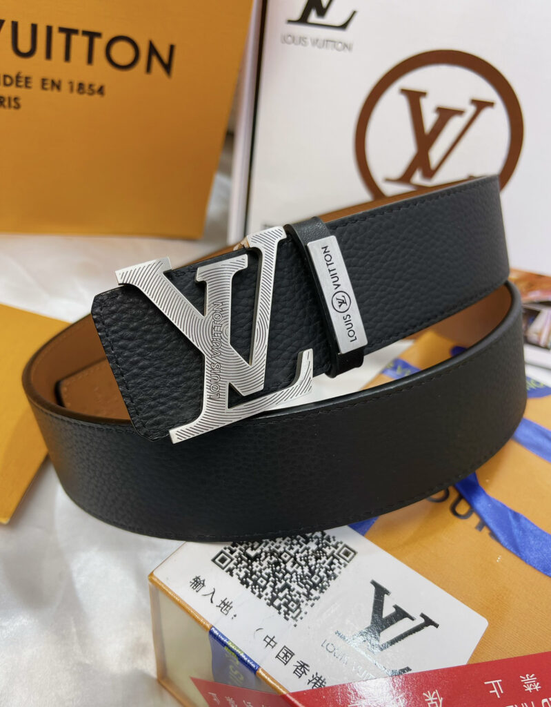 【新商品入荷】Louis Vuitton クラシックハイクオリティベルト「全長約 100cm」