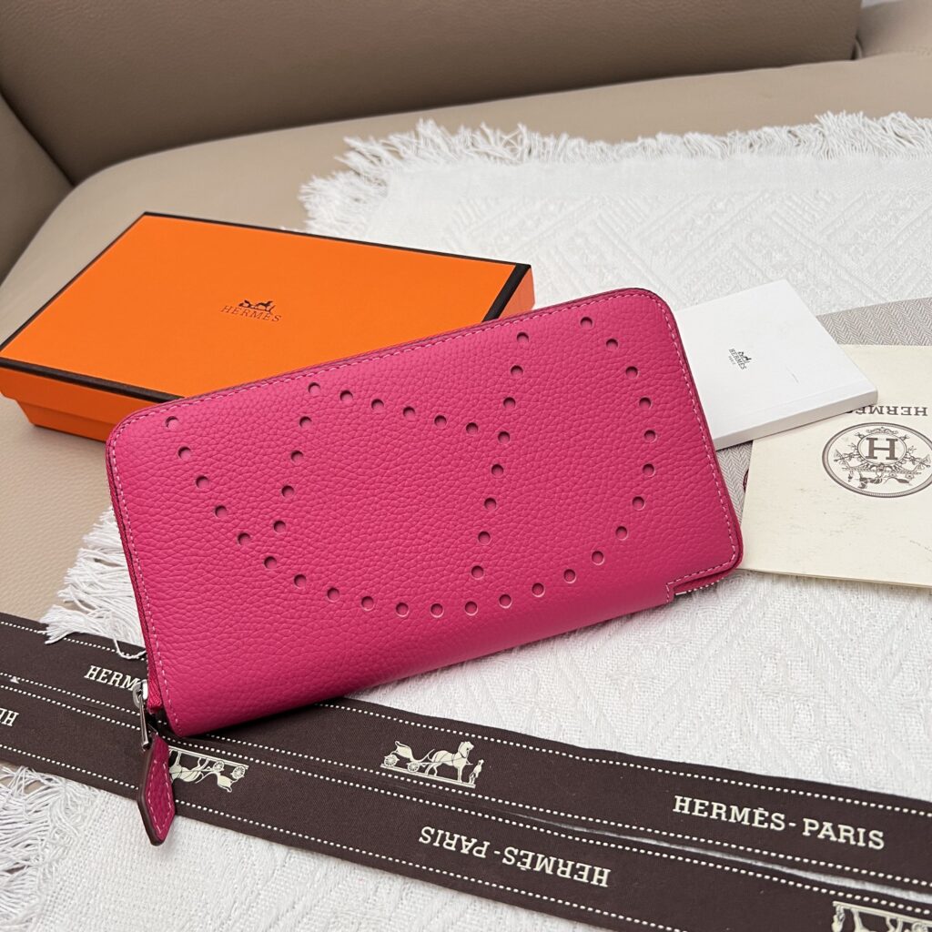 エルメス エヴリンヌ ロング ジップウォレット「Evelyne Wallet」