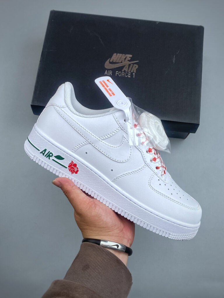 ナイキ エア フォース 1 トレンドスニーカー「Nike Air Force 1」