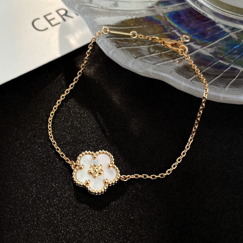 ヴァン クリーフ&アーペル「Van Cleef & Arpels」Lucky Spring 18Kローズゴールド ホワイトベリル シングルフラワー ブレスレット16cm~18cm