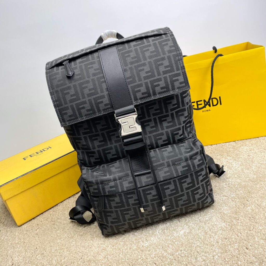 フェンディ「Fendi」クラシック FF モチーフ 7V2066 バックパック