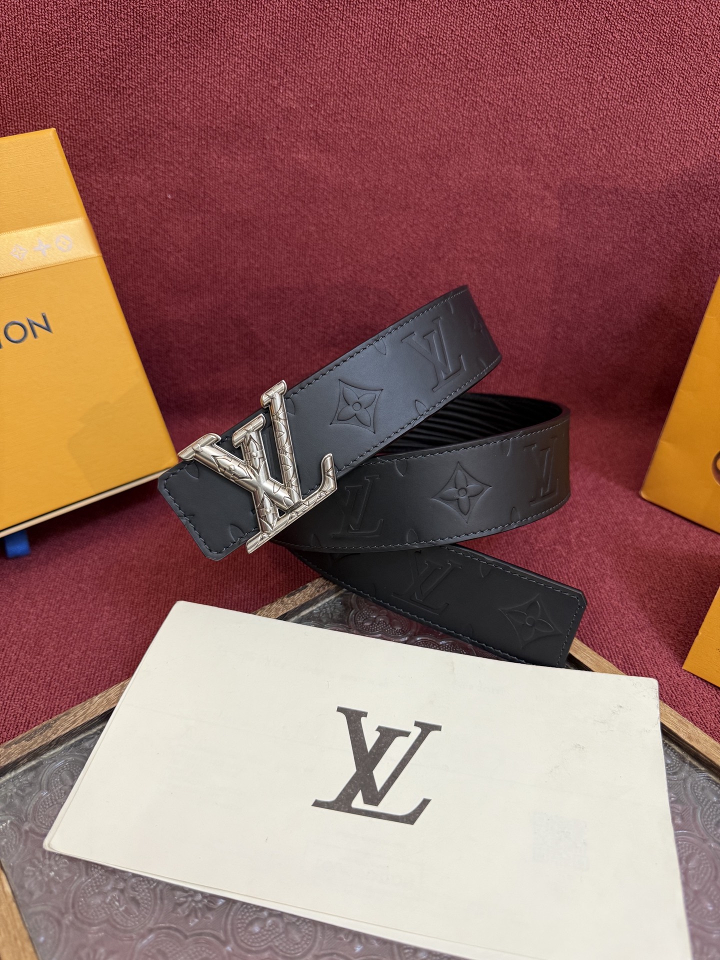 【日本未入荷】ルイヴィトン LV Dimension 両面使いベルト 40mm(全長約 100cm)