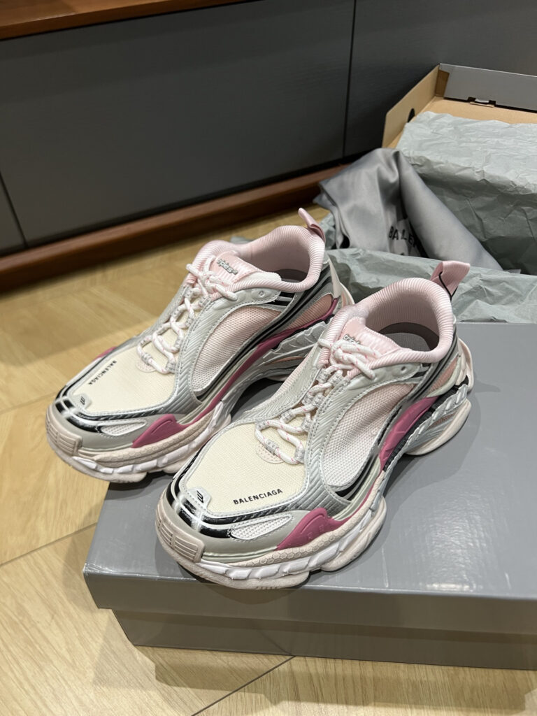 バレンシアガ トリプル S.2 スニーカー「Triple S.2」