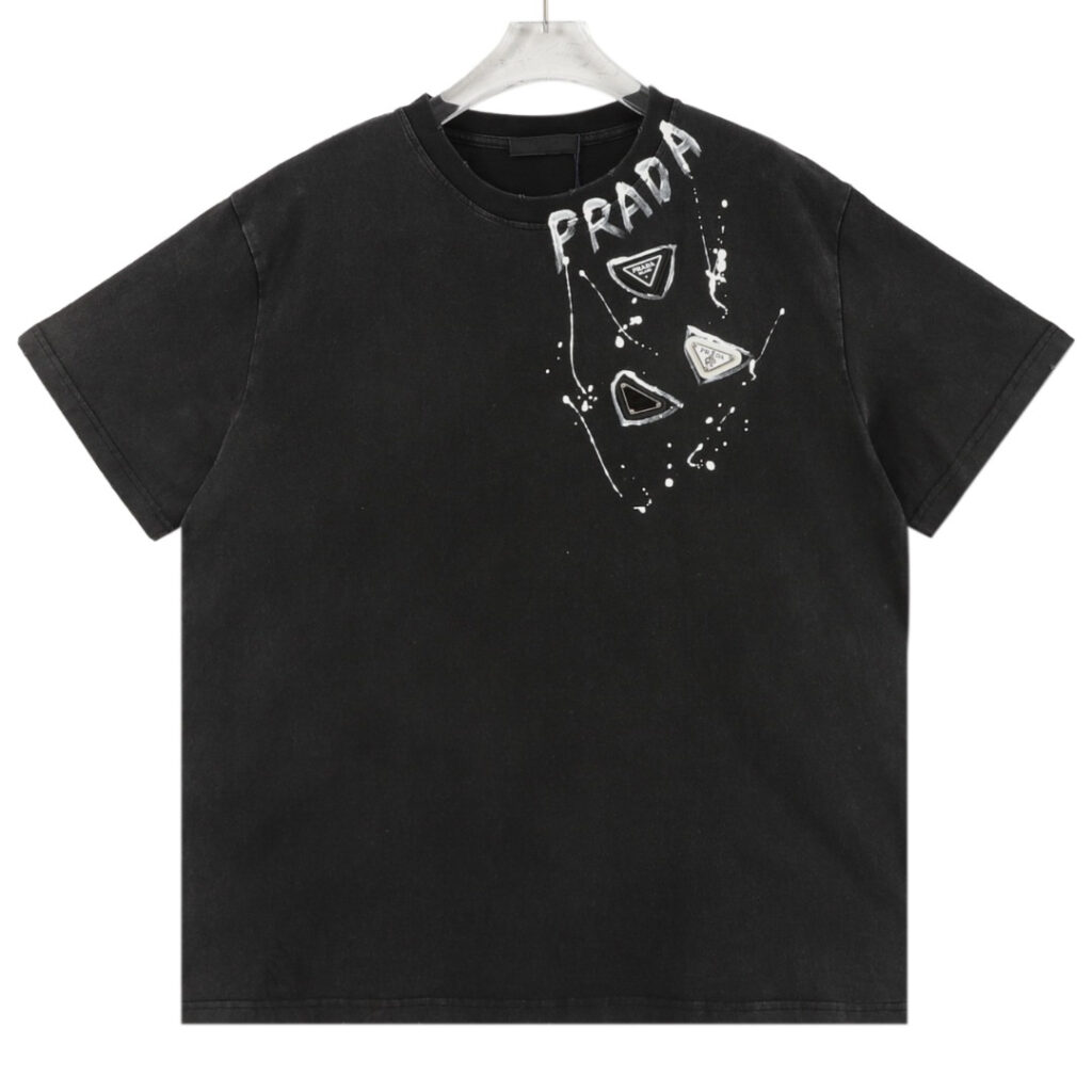 プラダ Prada ハンドペイントレター ウォッシュド トライアングルロゴ クルーネックTシャツ