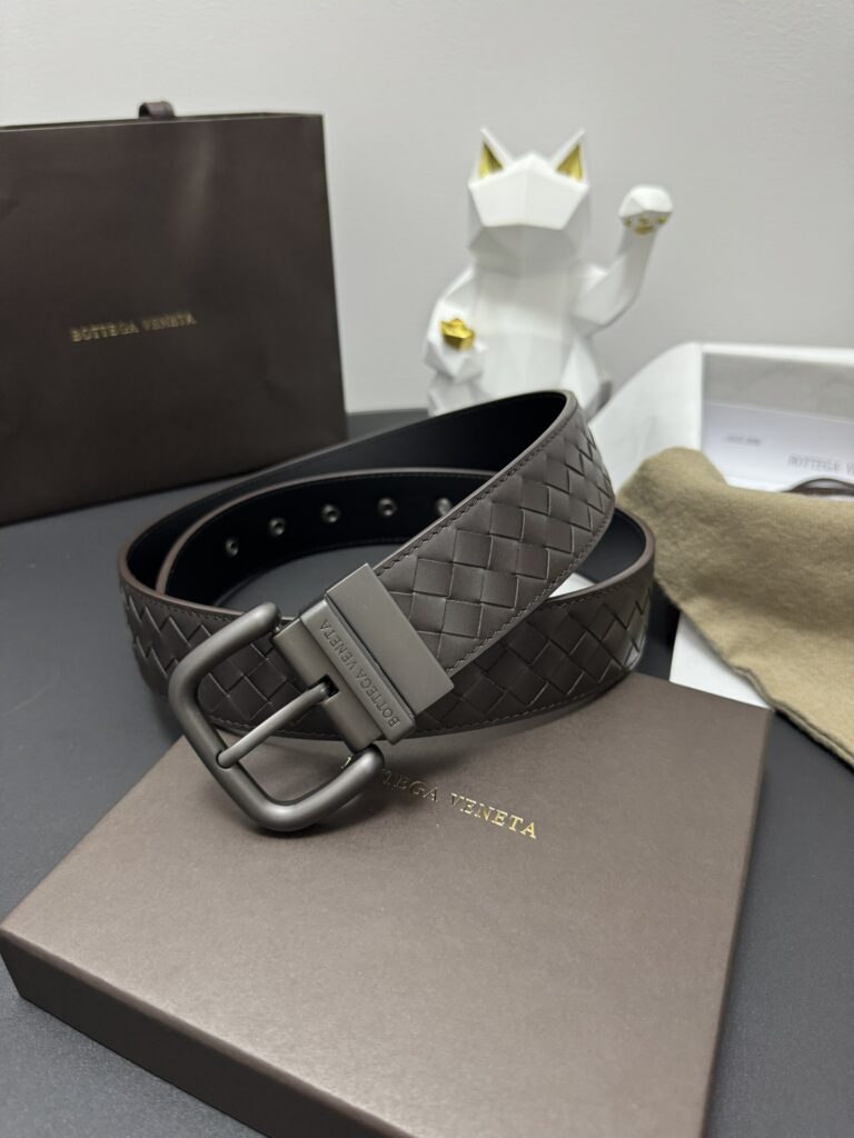 【ブランド品入庫】Bottega Veneta 上質素材ラグジュアリーベルト「全長約 100cm」
