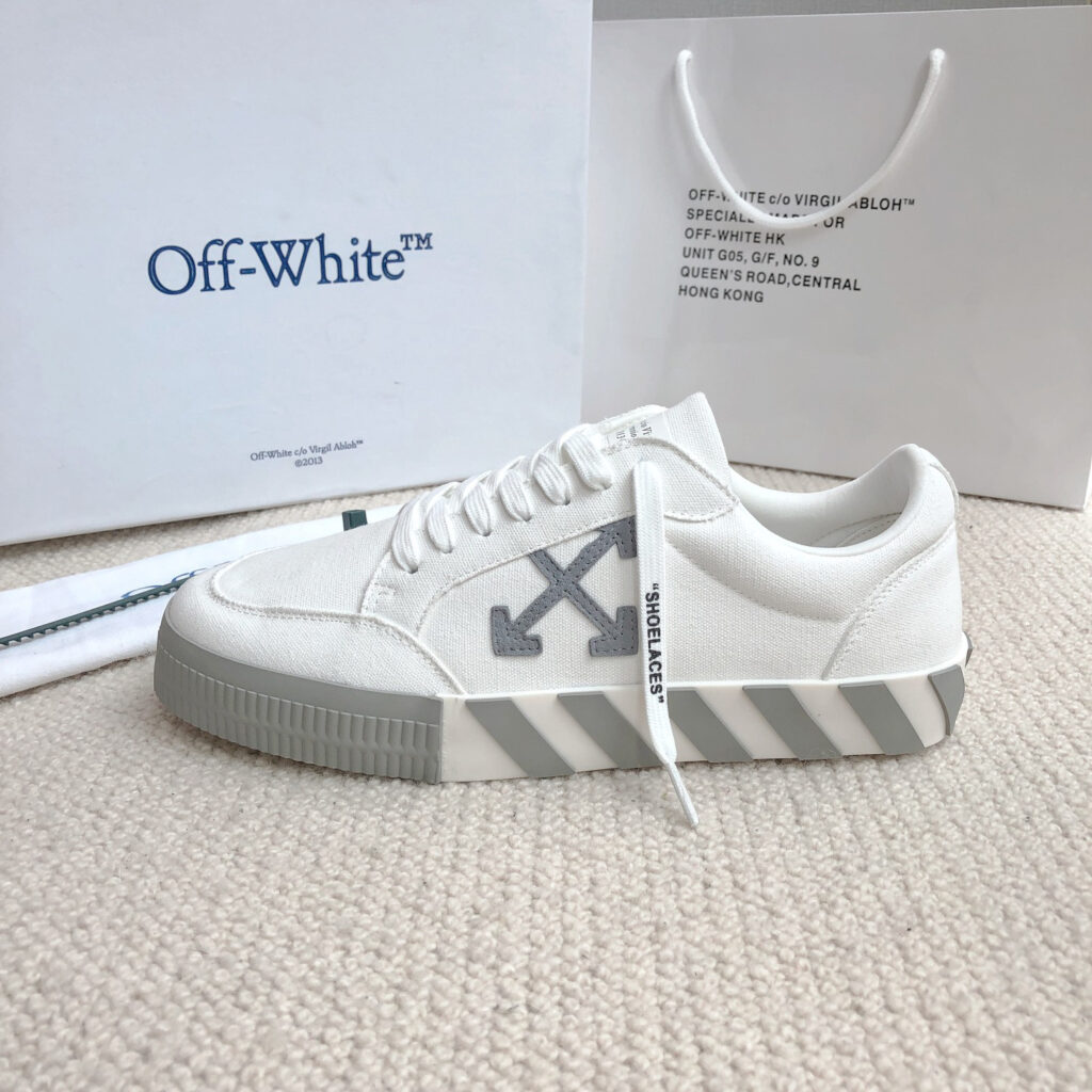 オフホワイト Vulc ローカット カジュアルスケートシューズ