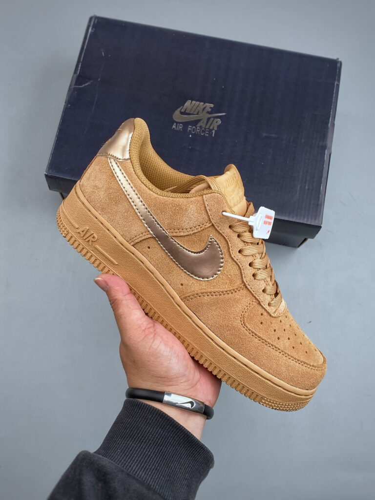 ナイキ エア フォース 1 トレンドスニーカー「Nike Air Force 1」