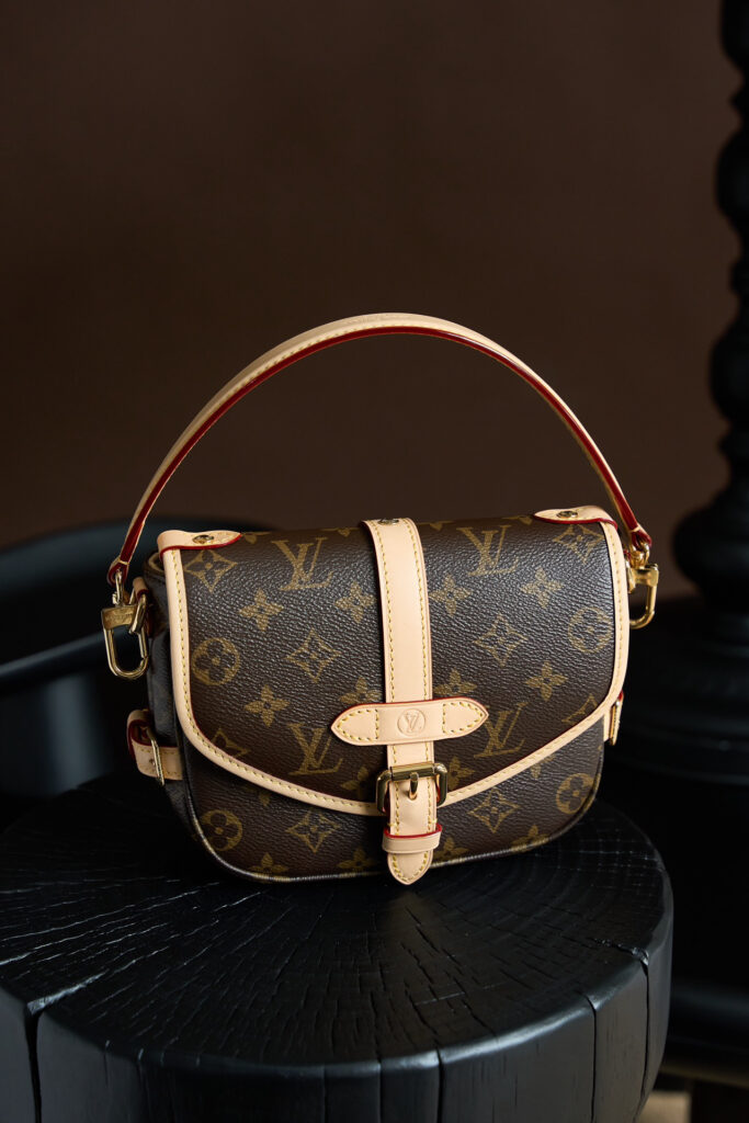 ルイ・ヴィトン「Louis Vuitton」 ソーミュール BB モノグラム ショルダーバッグ