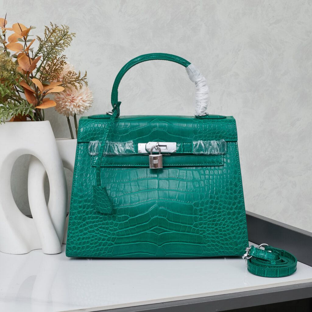 エルメス ケリー 19/25/28 ストーンパターンレザー バッグ「Kelly II Sellier」